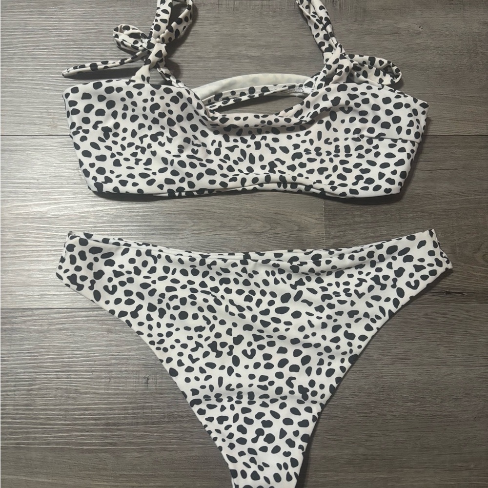 SHEIN Black and White Spotted Bikini
